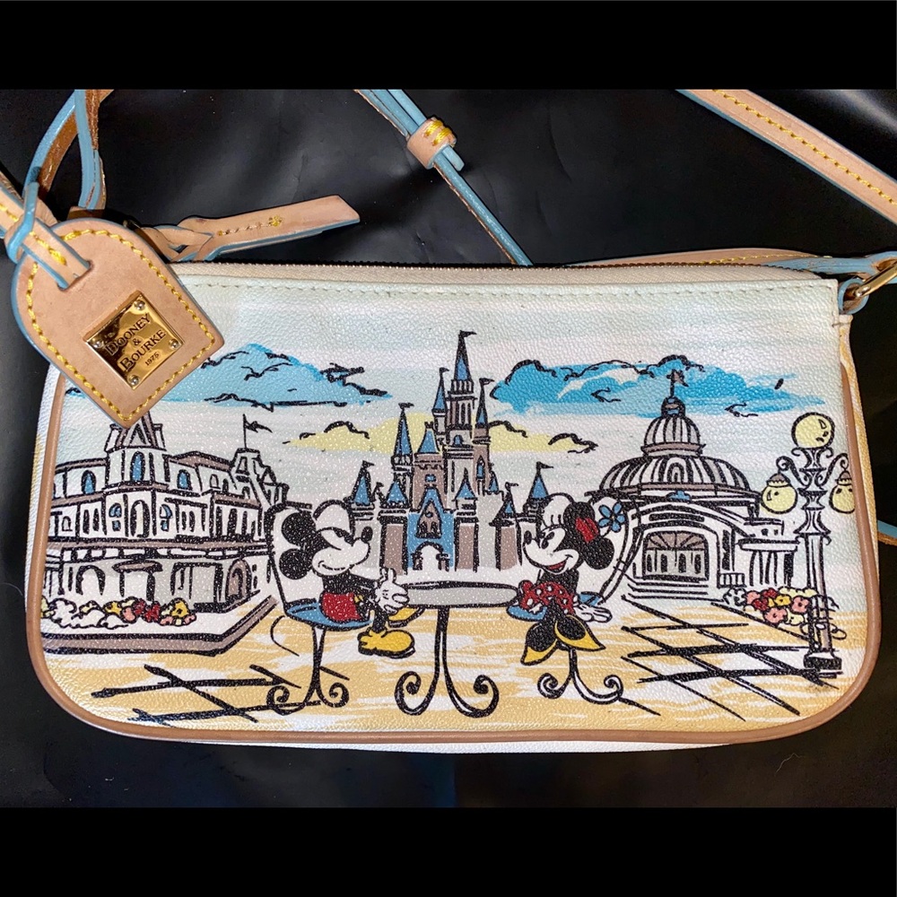 🚫SOLD🚫 Dooney & Bourke Mickey Minnie Pouchette